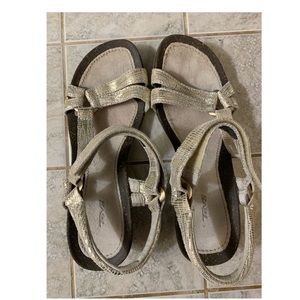 Gently used Teva Sandal Gold Wedge Ysidro Size 7